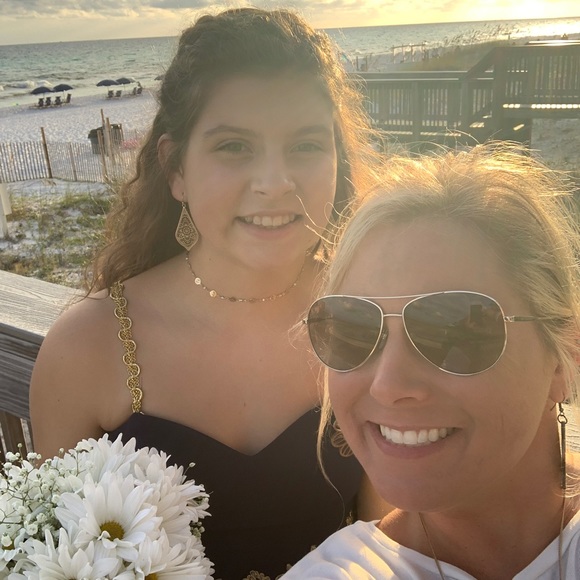 Meet your Posher, Amber - Picture 1 of 1